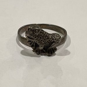 Sterling Silver Frog Ring